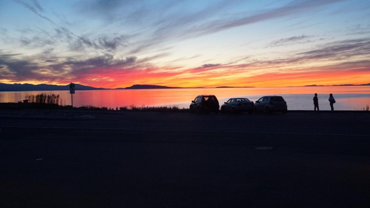 Oceanside Manor - Fancy Room - Golf Course & Beach View Qualicum Beach Buitenkant foto