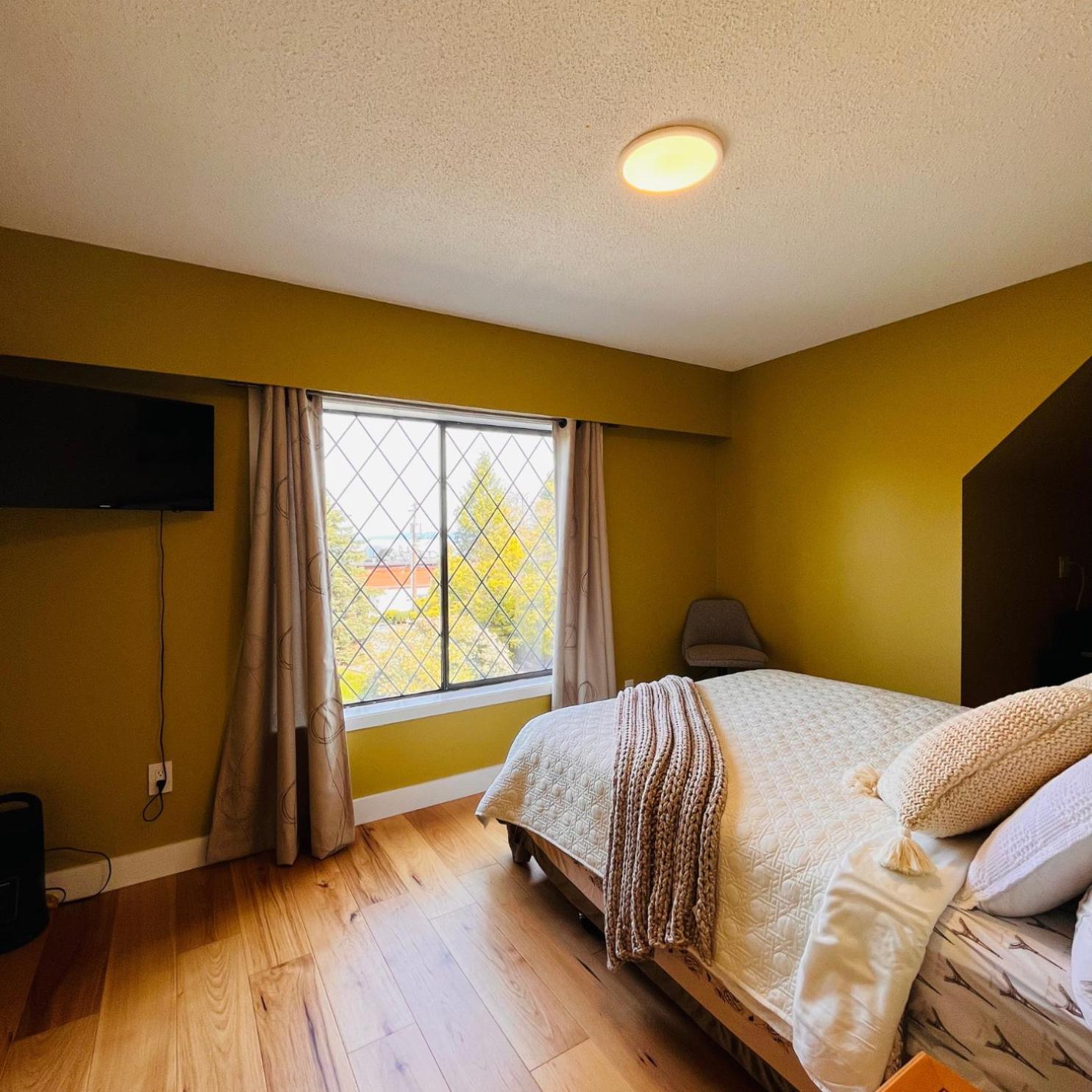 Oceanside Manor - Fancy Room - Golf Course & Beach View Qualicum Beach Buitenkant foto