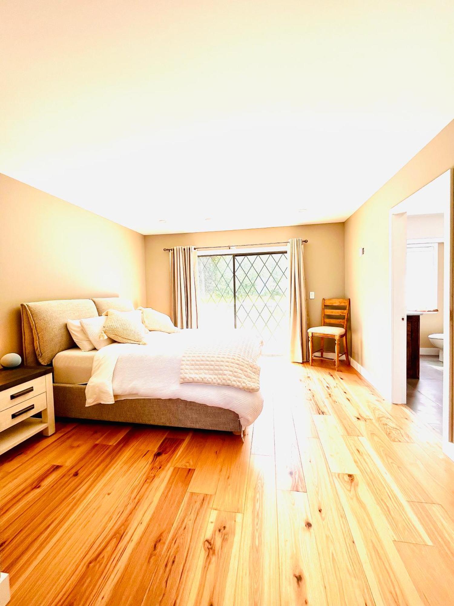 Oceanside Manor - Fancy Room - Golf Course & Beach View Qualicum Beach Buitenkant foto